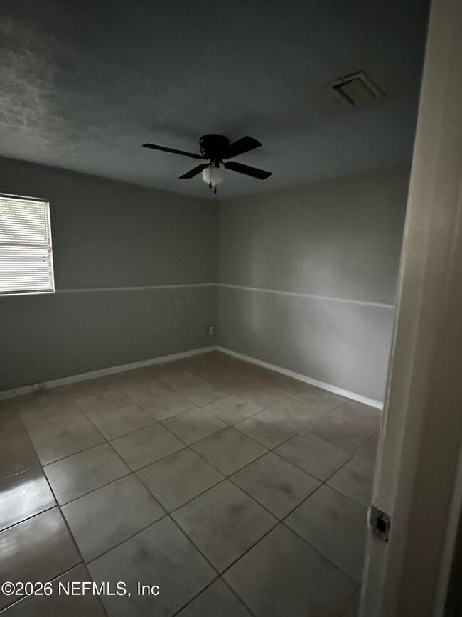 Photo - 577 Clermont Ave S