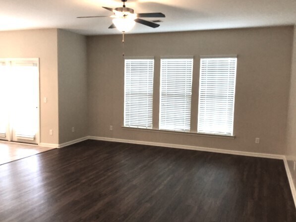 Photo - 7 Millwood Lake Dr