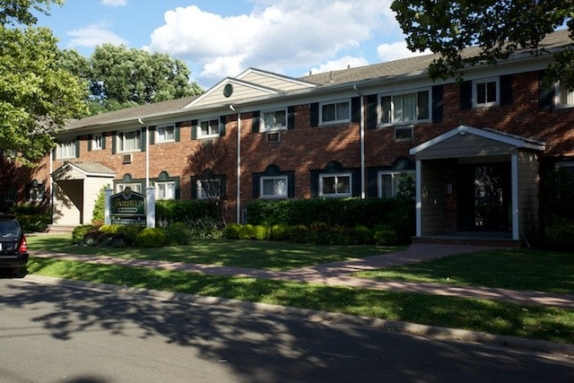 Fairfield Manor