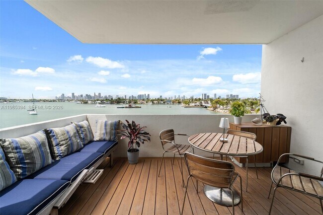 Photo - 3 Island Ave Unidad 04I