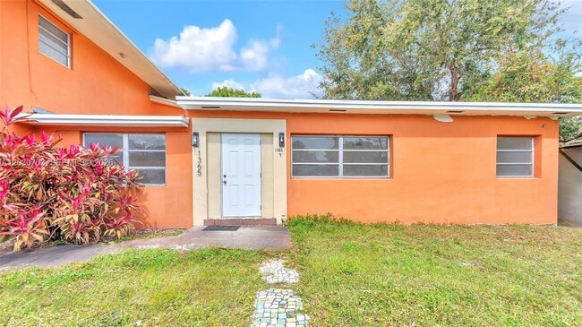 Building Photo - 1365 NW 55th Terrace Unit B