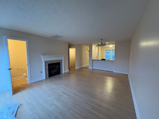 Photo - 825 Oak Tree Blvd NW