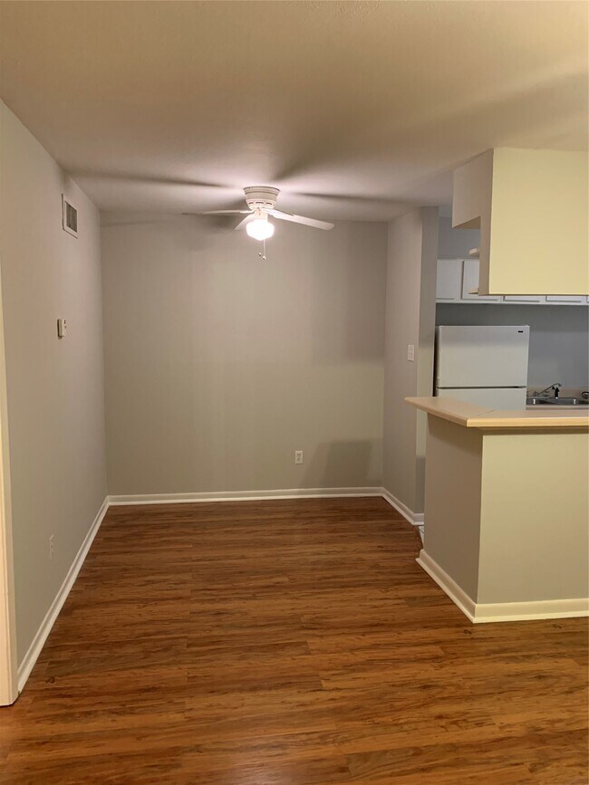 Photo - 2201 Driscoll St Unit 4