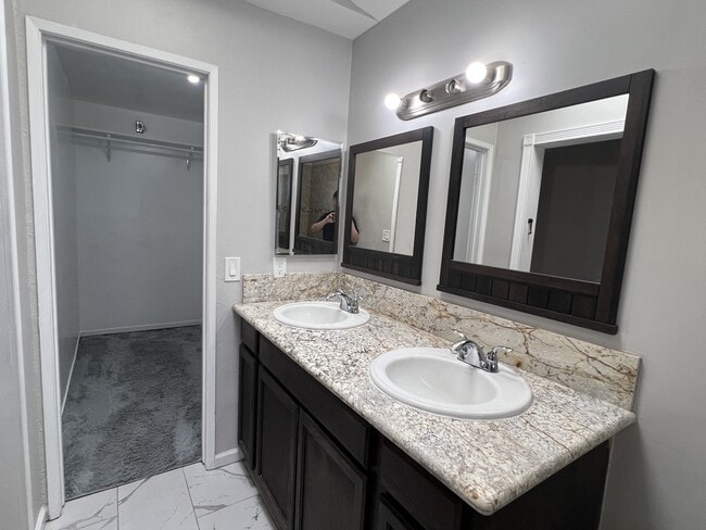 Photo - 3901 Starwood Ln