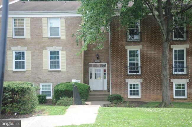 Photo - 830 Quince Orchard Blvd Unidad 202 Rental
