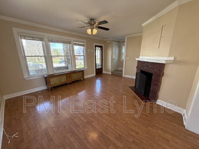 Photo - 86 School St