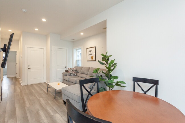 Photo - 3143 N Monticello Ave Unit 2