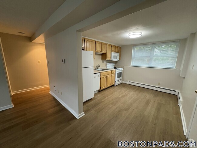 Building Photo - 13 River Dr Rental