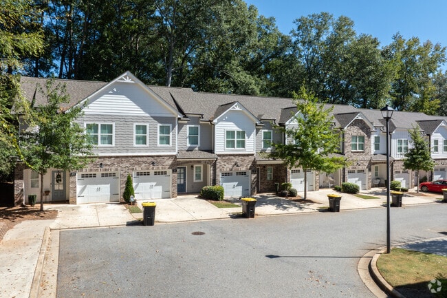 15 Sprayberry Rd