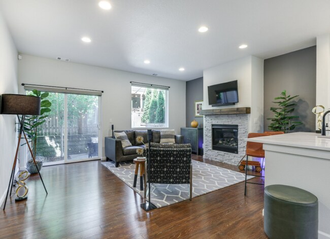 Photo - Immaculate 2-Bedroom Townhome in Tanasbourne with Smart Upgrades & High-End Finishes!