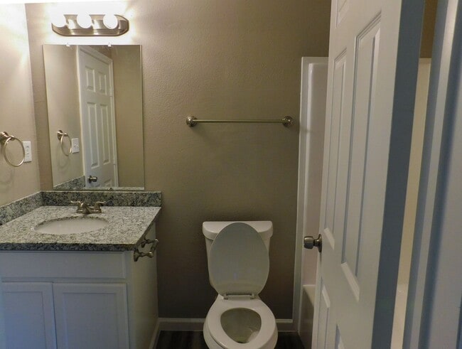 Photo - 107 Varsity Dr Unit 107 Room B