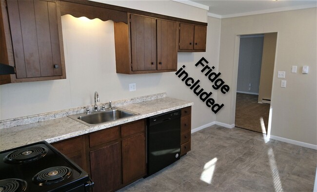Building Photo - 4707 Derry St Unit Apt B