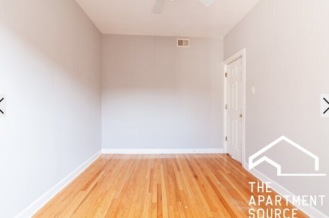 Photo - 552 W Aldine Ave Unit 1