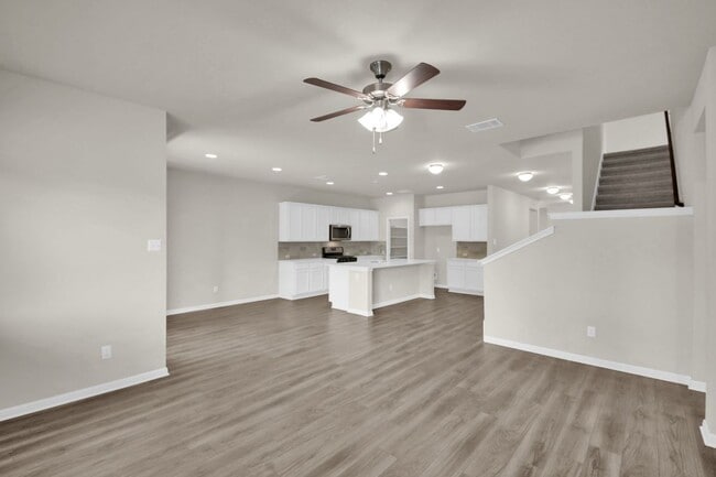 Photo - 1829 Leander Dr