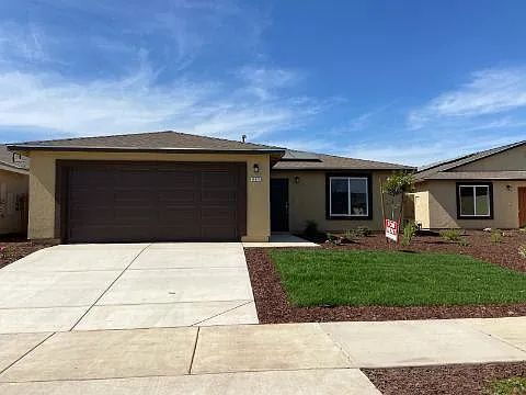 Building Photo - Two weeks free rent
"Spacious 4-Bedroom Haven with 2 Full Baths in Merced – Your Dream Home Awai...
