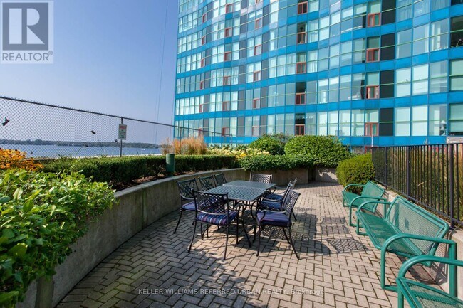 Photo - 77 Harbour Square Unit 1901