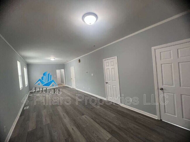 Photo - 3904 Deodar St Unit 1R