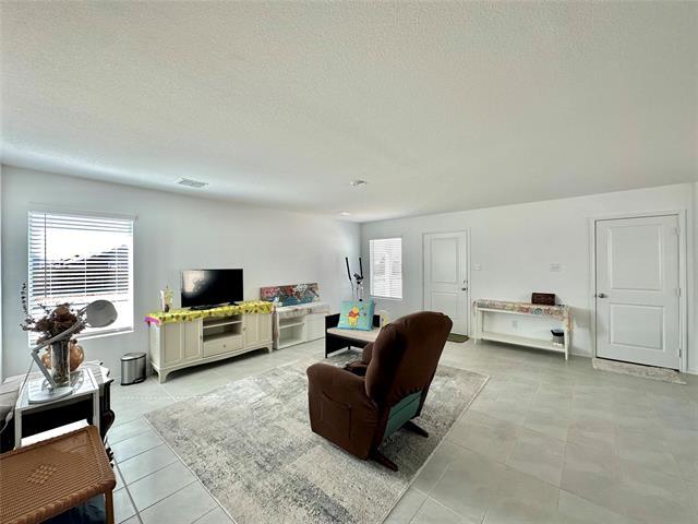 Photo - 6561 Alfalfa St