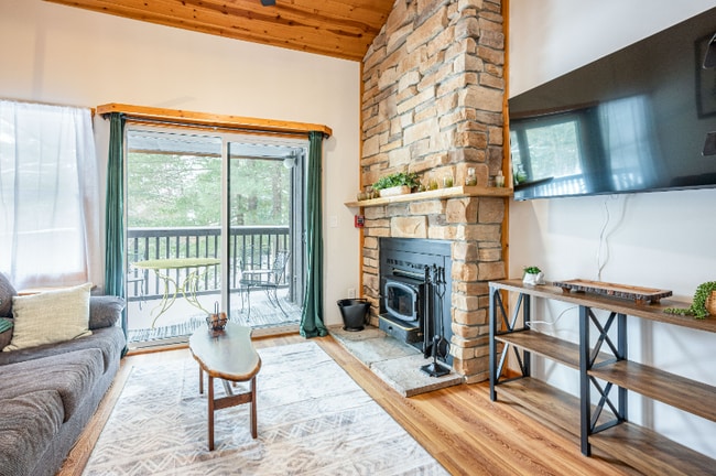 Photo - 2 Spruce Trail Unit 2