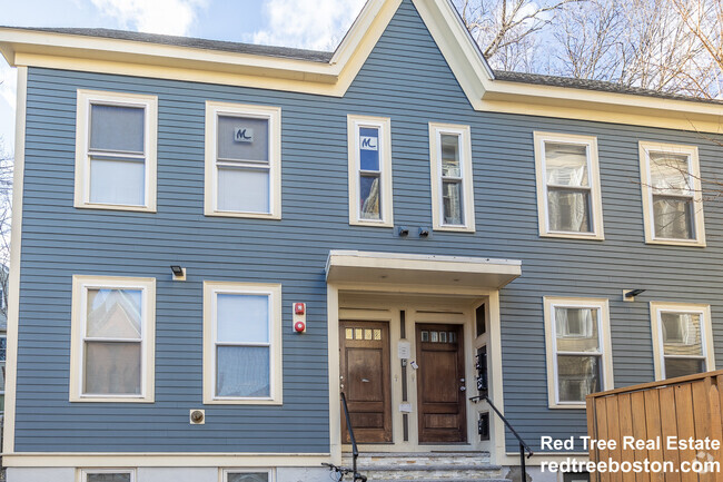 Building Photo - 723 Parker St Unit 2 Rental