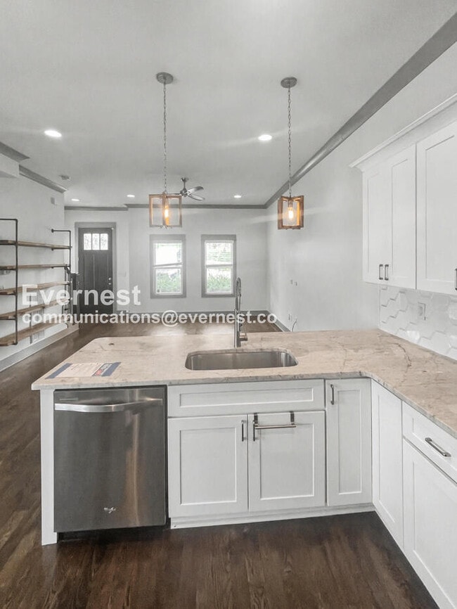 Photo - 2209 15th Ave N