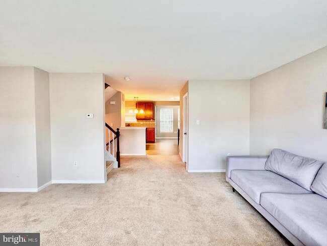 Photo - 354 N Barrington Ct