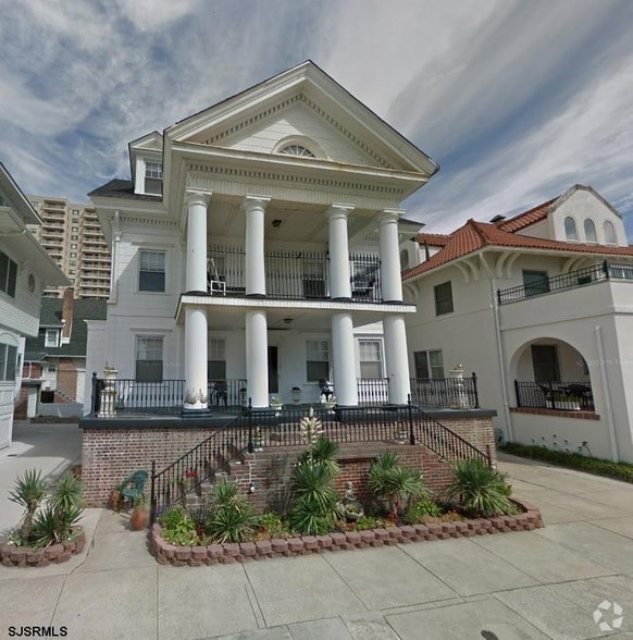 Building Photo - 107 S Amherst Ave Rental