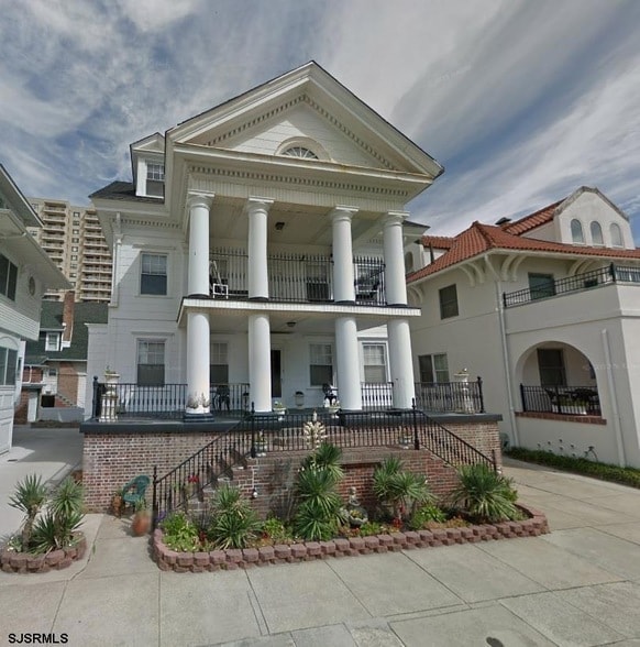 Building Photo - 107 S Amherst Ave Rental