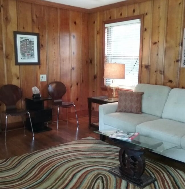 Photo - 1915 Walker Ave