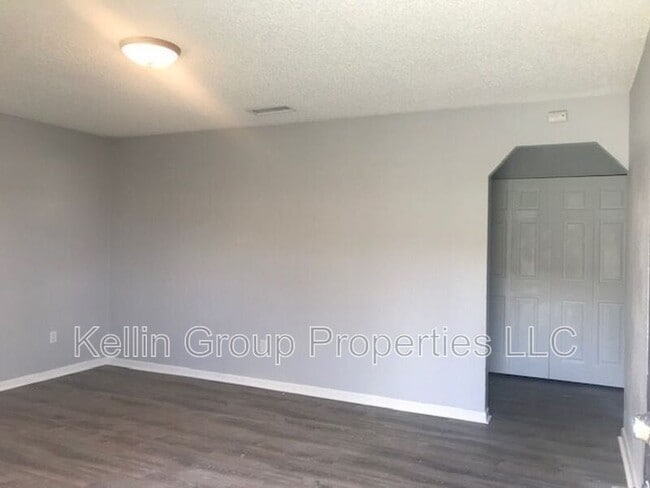 Photo - 1027 N Brunnell Pkwy