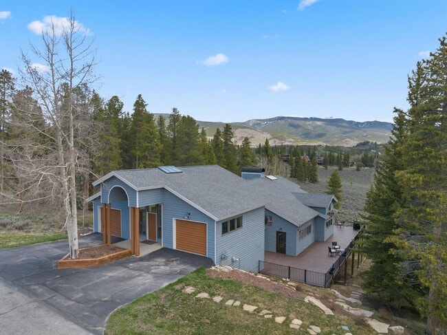 1107 Penstemon Rd