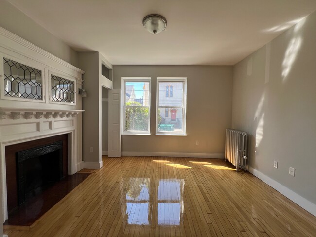 Building Photo - 7 Farrington Ave Unit 1 Rental