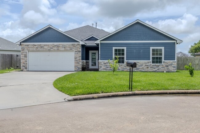 Photo - 2422 Cardinal Dr