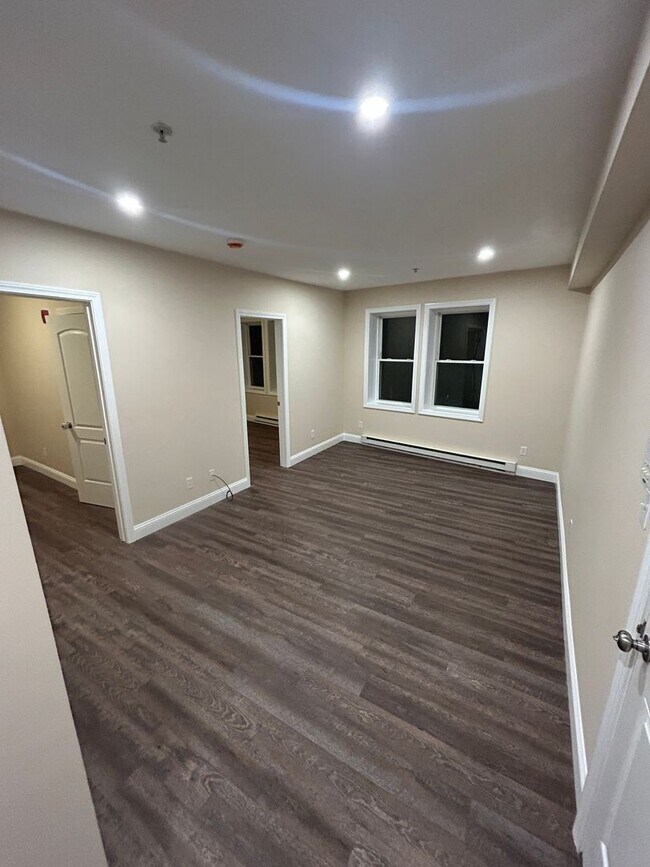 Photo - 1039 Main St Unidad 7