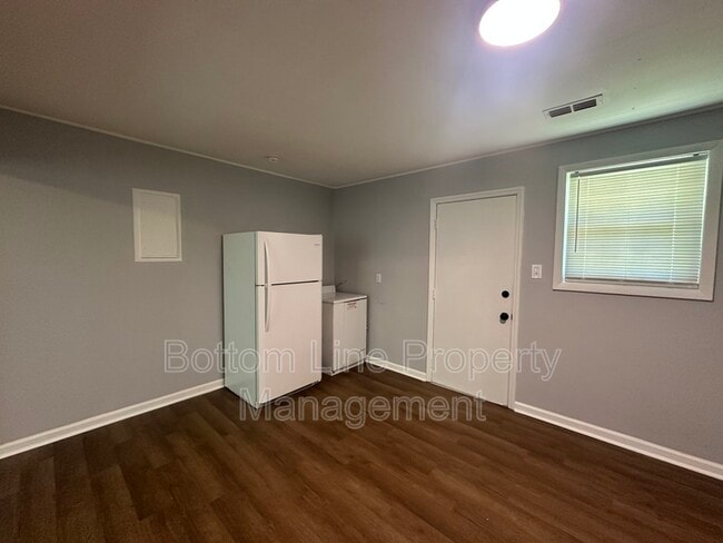 Photo - 1261 Thelbert Dr