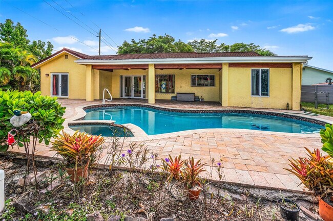 Photo - 8619 SW 51st St