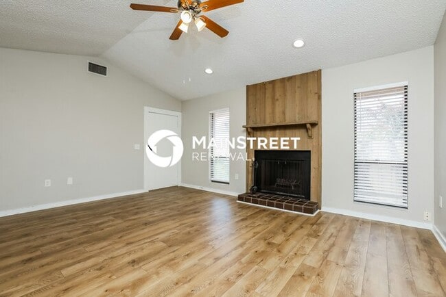 Photo - 3 Bedroom Pet-Friendly Home in WINTER HAVE...