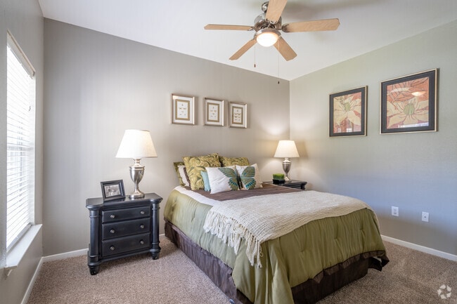 2HAB, 2BA - 1,024 ft² - West End Lodge