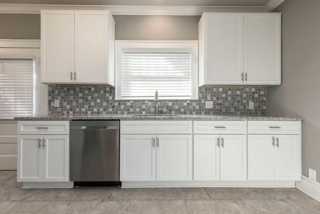 Photo - 2144 Lakeside Dr