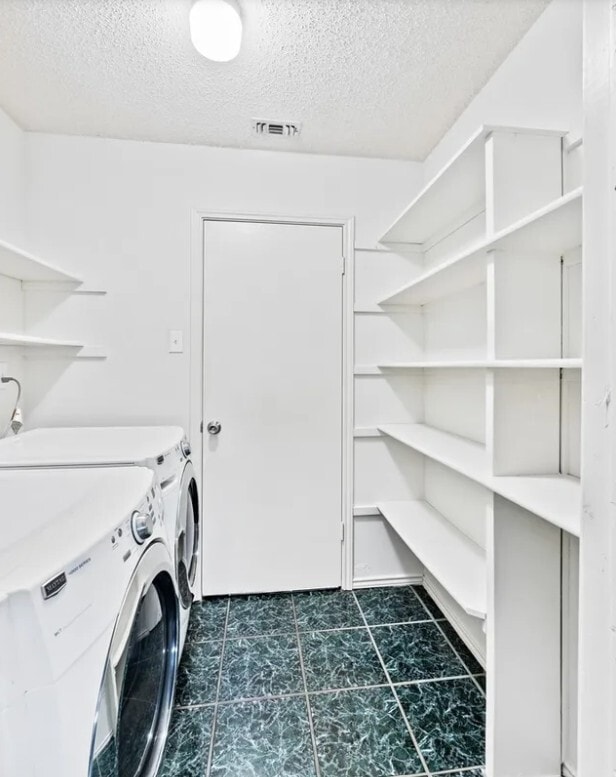 Photo - 9135 Deer Vlg