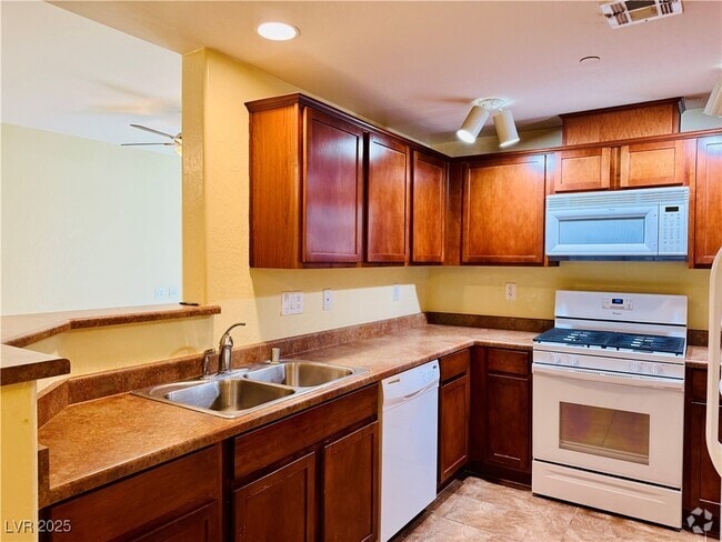Building Photo - 8324 W Charleston Blvd Unit 1048 Rental