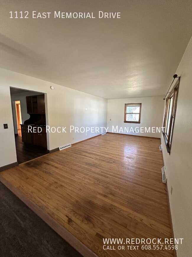 Photo - 1112 E Memorial Dr