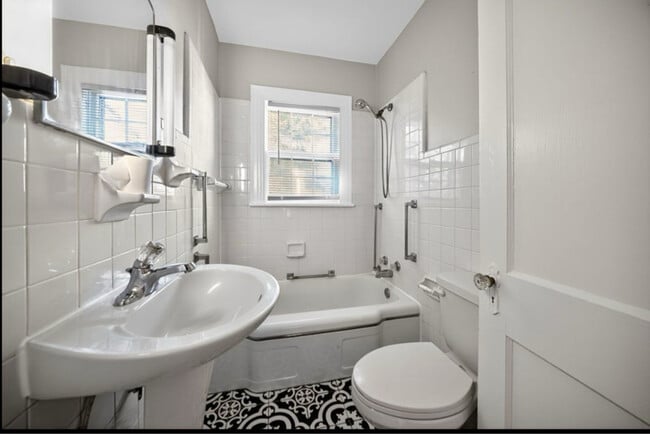 Photo - 3597 E Wilson St