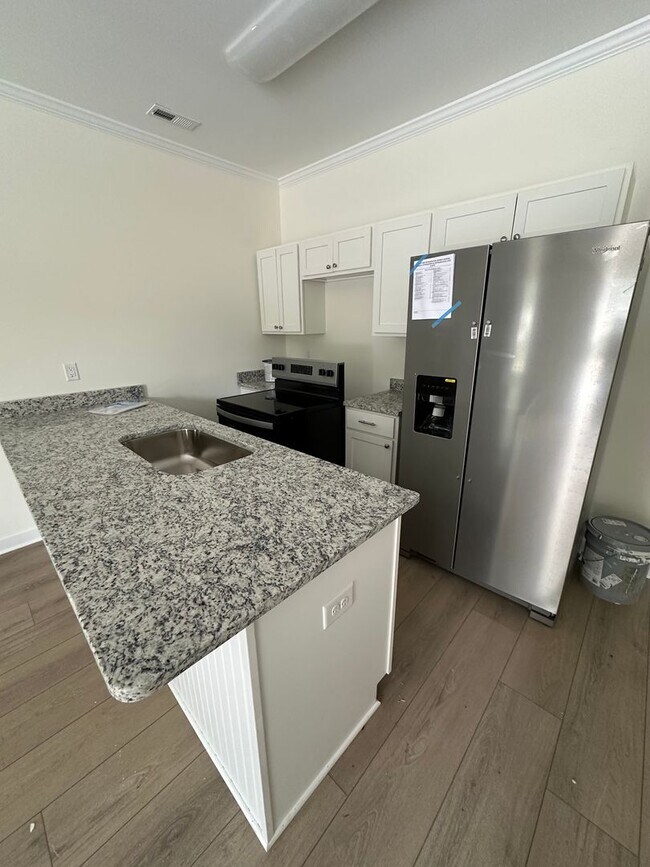 Photo - 904 Fort Totten Dr