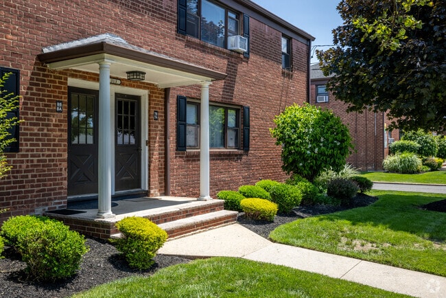 Apartment Entrances