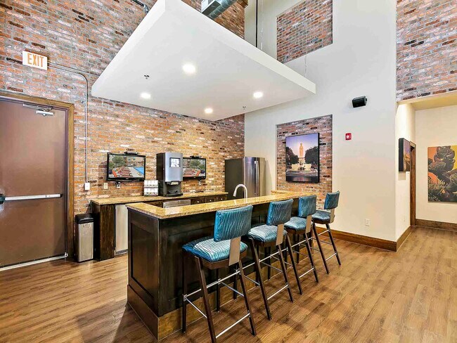 Photo - La Frontera Square