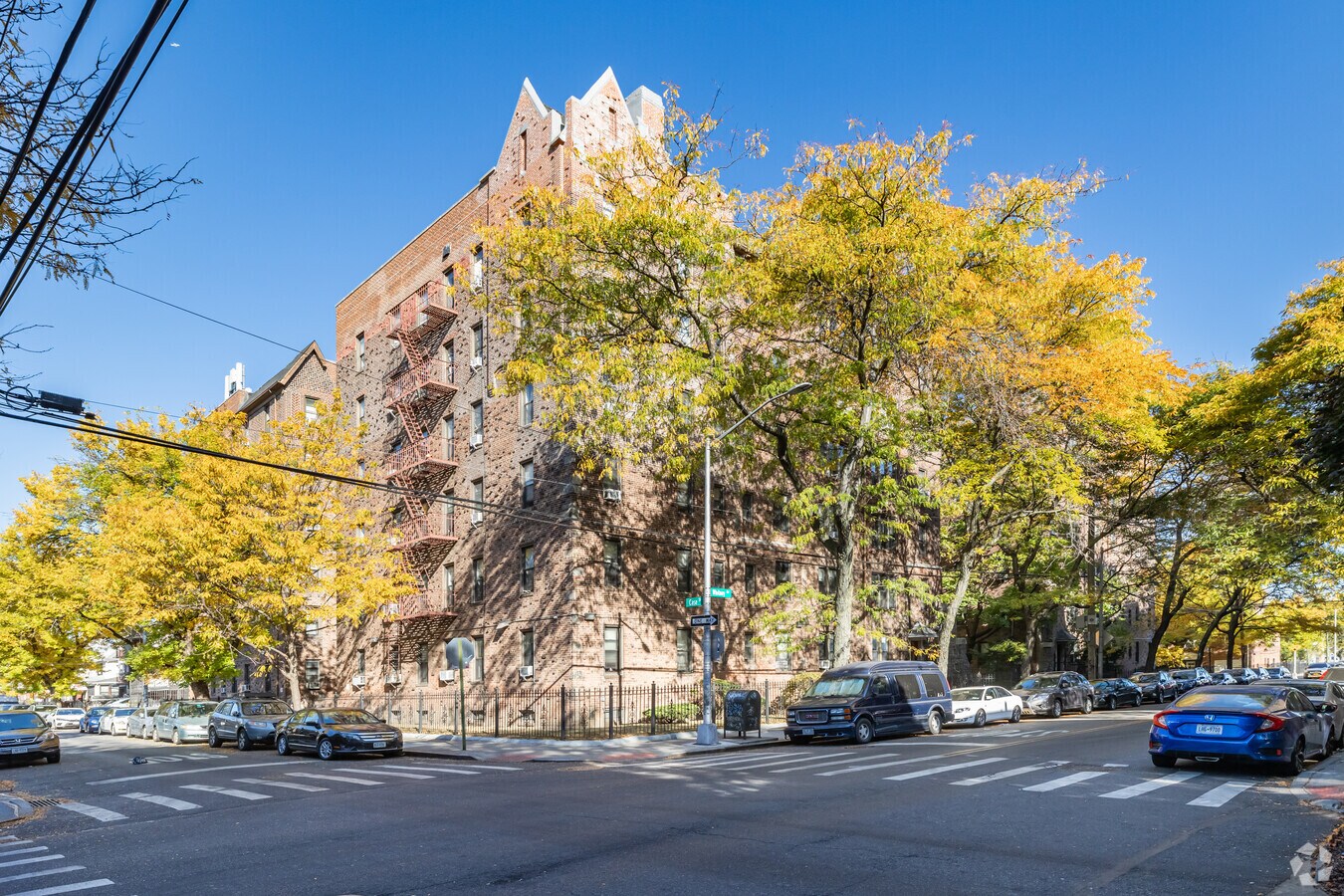 Photo - 92-05 Whitney Ave