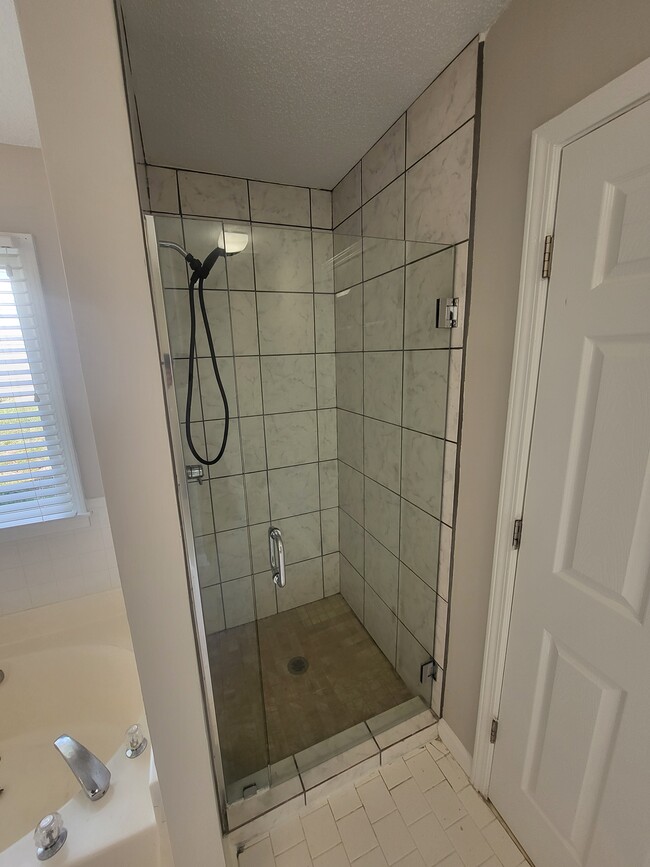 Photo - 7700 Lakeshore Ct