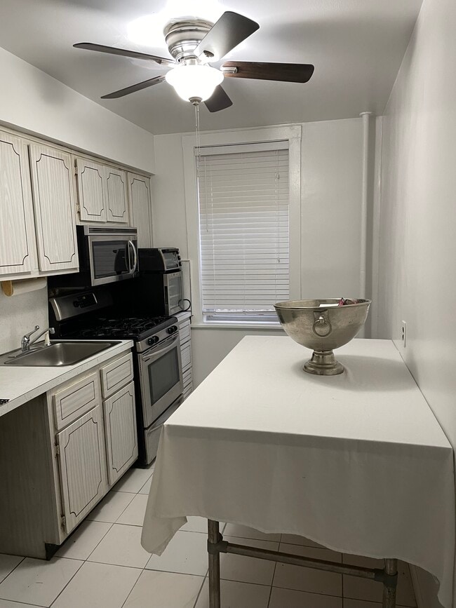 3251 - 3253 Cambridge Ave - 3251 - 3253 Cambridge Ave