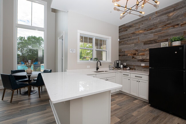 Photo - The Landings of Lake Zurich